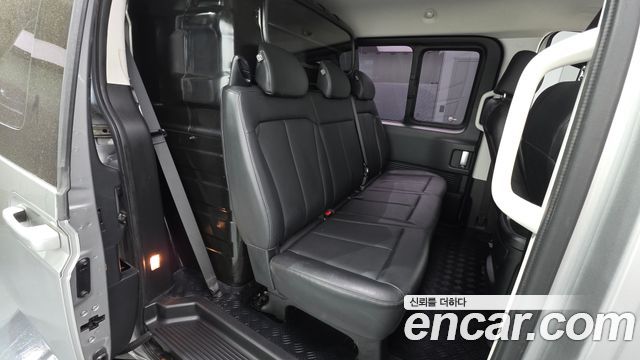 Hyundai Staria 2022 — photo 18