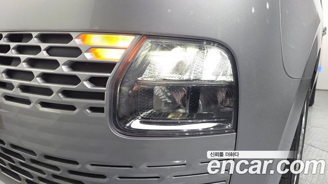 Hyundai Staria 2022 — photo 8