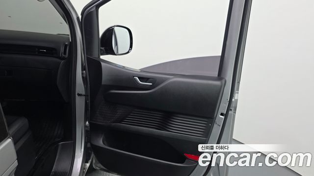 Hyundai Staria 2022 — photo 15