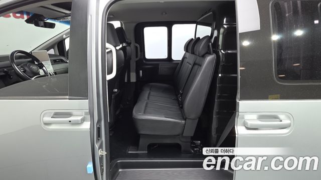 Hyundai Staria 2022 — photo 16