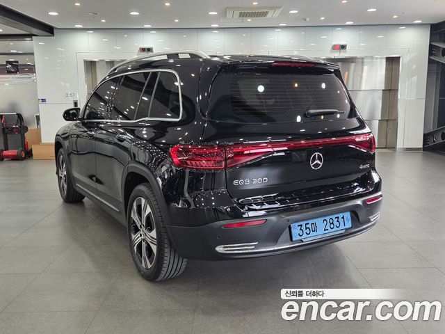 Mercedes-Benz EQB 2026 — photo 7