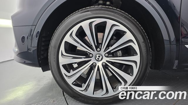 Bentley Bentayga 2025 — photo 5