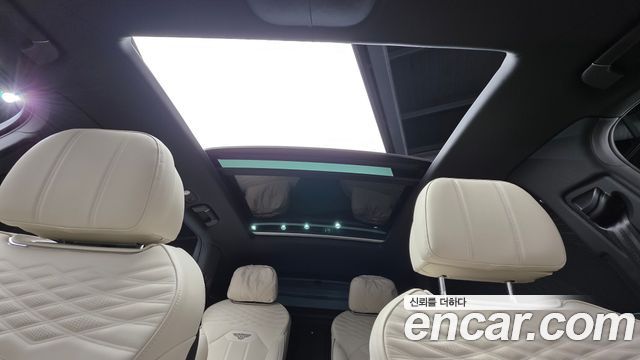 Bentley Bentayga 2025 — photo 12