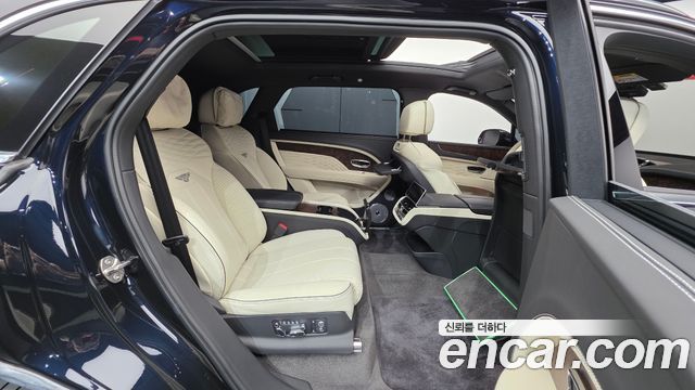 Bentley Bentayga 2025 — photo 19