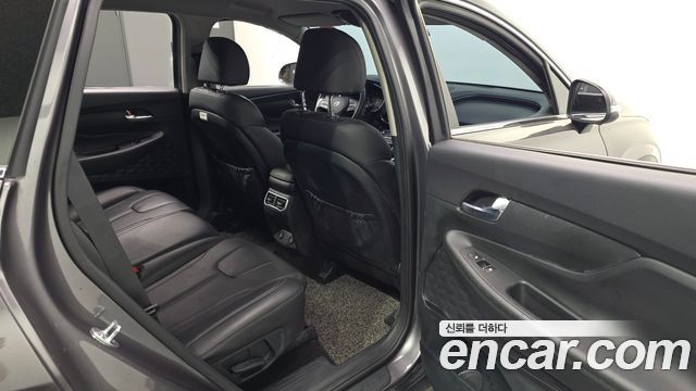 Hyundai Santafe 2021 — photo 17