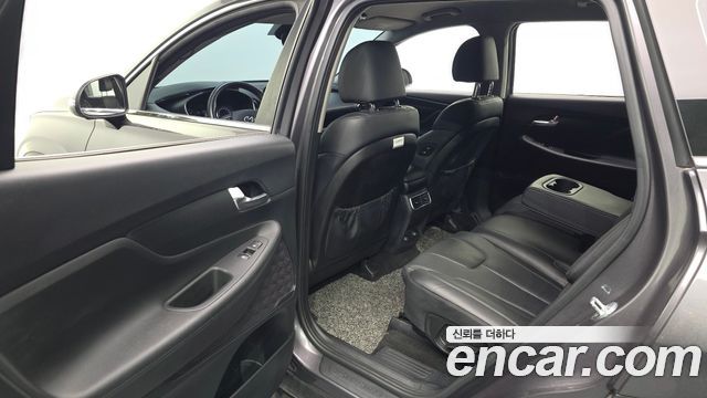 Hyundai Santafe 2021 — photo 18
