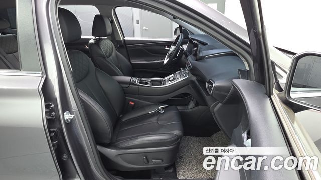 Hyundai Santafe 2021 — photo 16