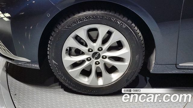 Kia K8 2023 — photo 5