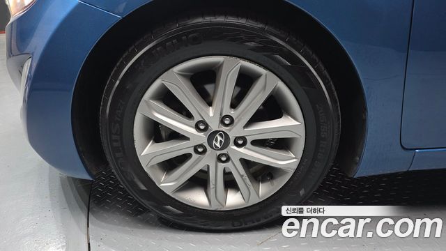 Hyundai AVANTE 2014 — photo 5