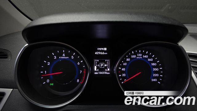 Hyundai AVANTE 2014 — photo 8