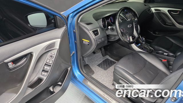 Hyundai AVANTE 2014 — photo 11