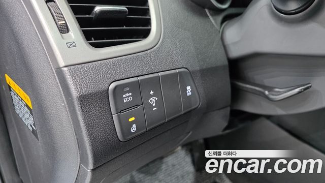 Hyundai AVANTE 2014 — photo 13