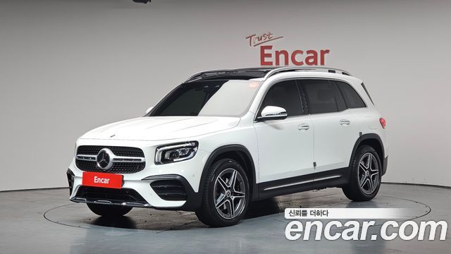 Mercedes-Benz GLB-Class 2023 — photo 1