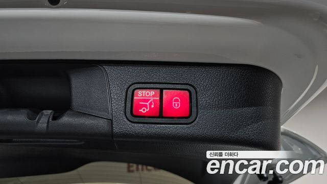Mercedes-Benz GLB-Class 2023 — photo 29