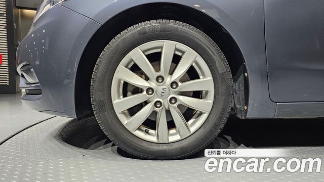 Kia K3 2013 — photo 5