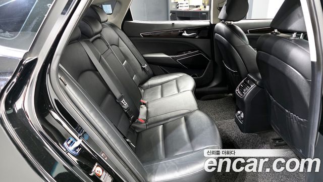 Kia K7 2019 — photo 18
