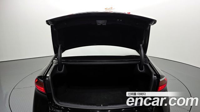 Kia K7 2019 — photo 26