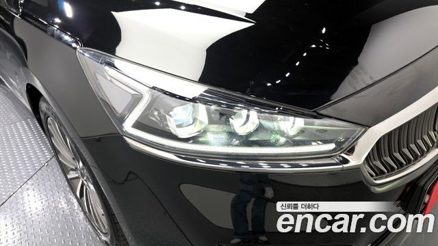 Kia K7 2019 — photo 8