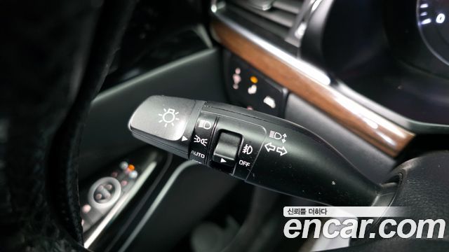 Kia K7 2019 — photo 27
