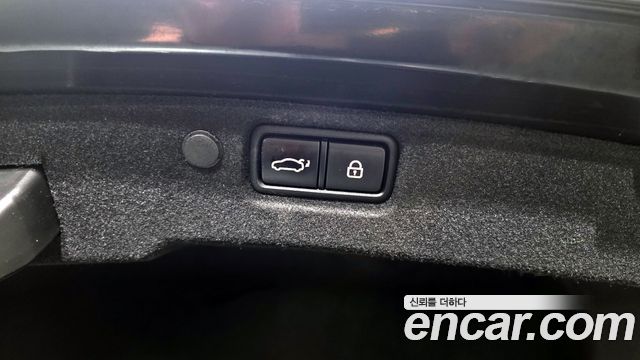 Kia K7 2019 — photo 28