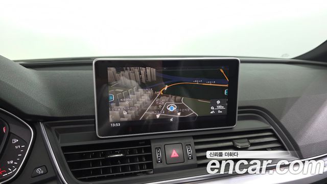 Audi Q5 2020 — photo 21