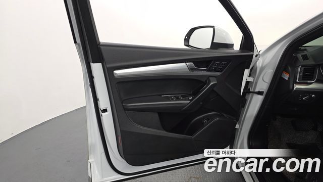 Audi Q5 2020 — photo 14