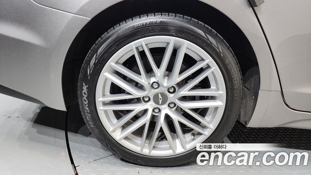 Genesis G70 2019 — photo 5