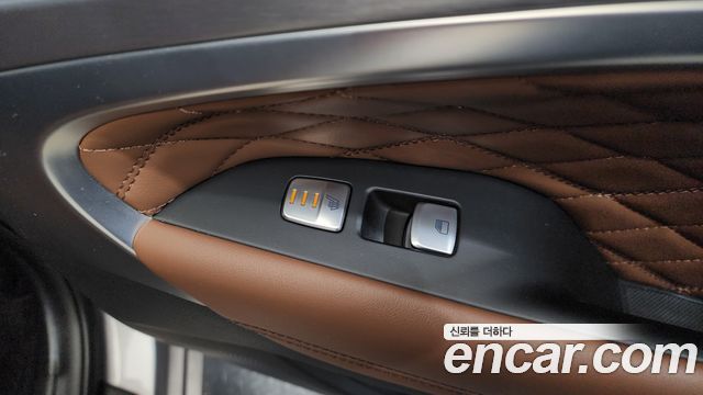 Genesis G70 2019 — photo 24