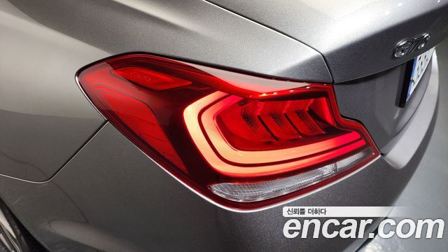 Genesis G70 2019 — photo 9