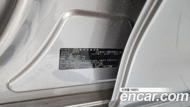 Genesis G70 2019 — photo 27
