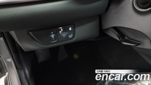Genesis G70 2019 — photo 28