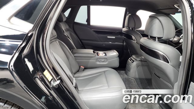 Genesis G90 2022 — photo 17