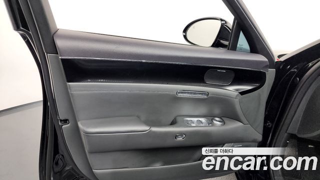 Genesis G90 2022 — photo 14