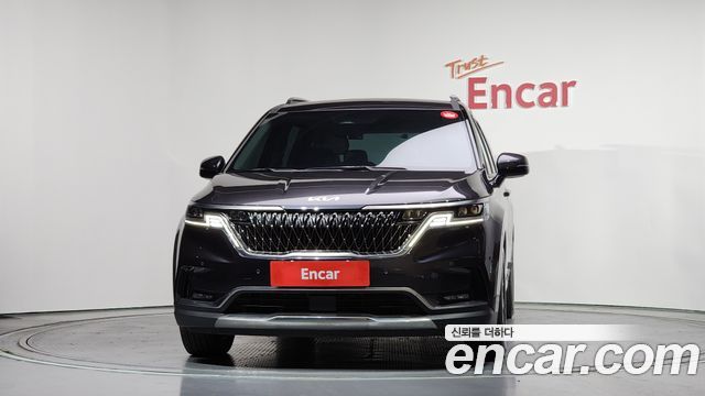 Kia Canival 2023 — photo 3