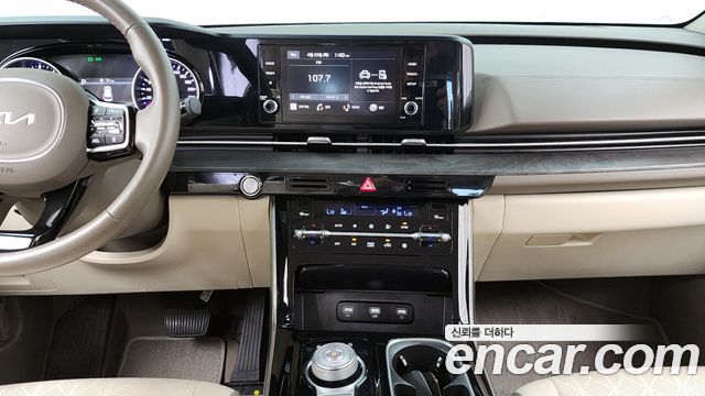 Kia Canival 2023 — photo 14