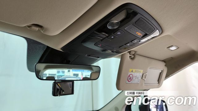 Kia Canival 2023 — photo 17
