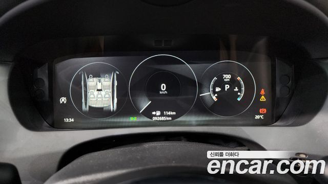 Jaguar XE 2018 — photo 11