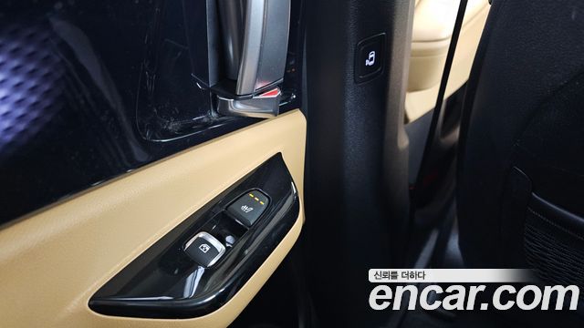 Kia Canival 2022 — photo 24
