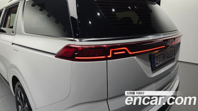 Kia Canival 2022 — photo 9