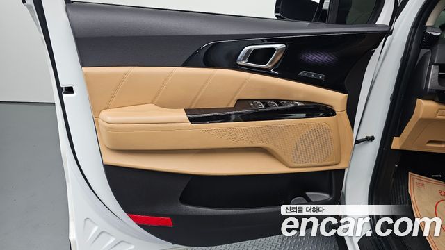 Kia Canival 2022 — photo 14