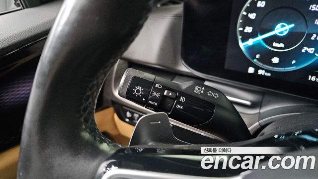Kia Canival 2022 — photo 30