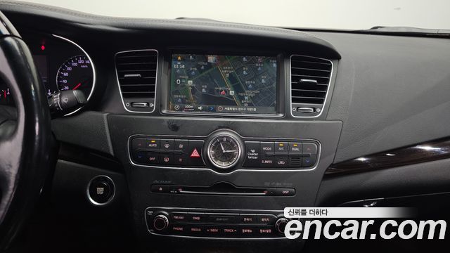 Kia K7 2016 — photo 14