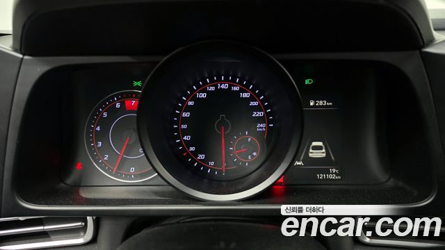 Hyundai AVANTE 2021 — photo 8