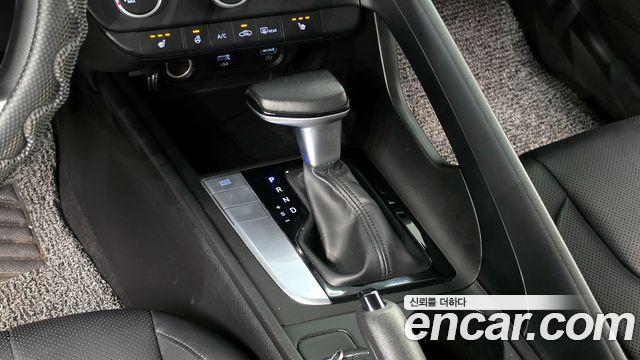 Hyundai AVANTE 2021 — photo 9