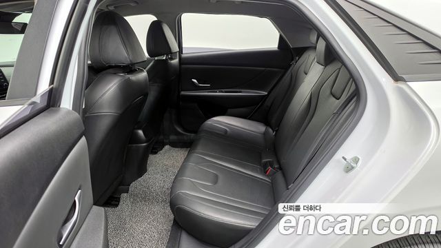 Hyundai AVANTE 2021 — photo 12