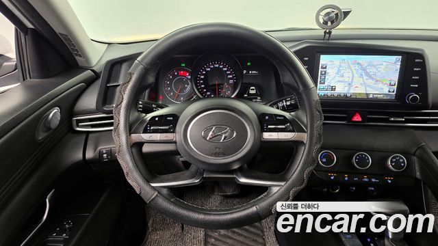 Hyundai AVANTE 2021 — photo 13