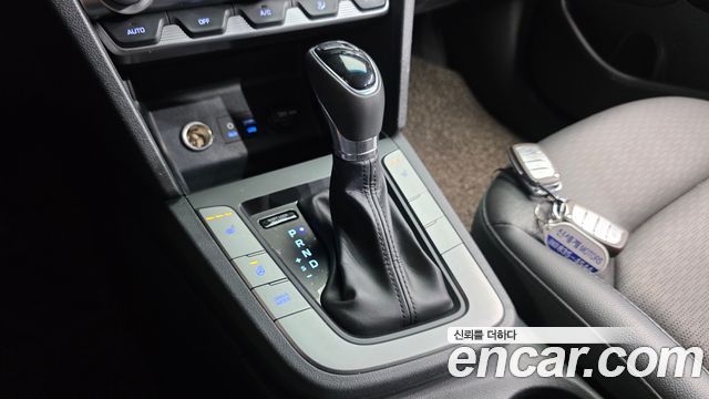 Hyundai AVANTE 2020 — photo 12