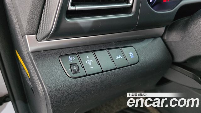 Hyundai AVANTE 2020 — photo 19