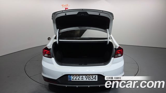 Hyundai AVANTE 2020 — photo 26