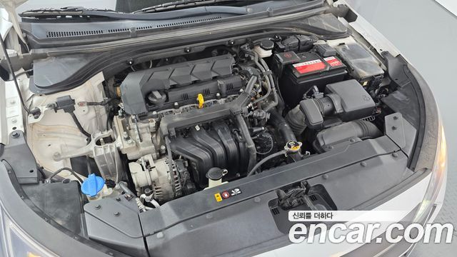 Hyundai AVANTE 2020 — photo 16